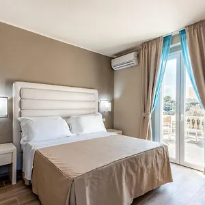 villa-tirreno.it-tuscanyhotel.com/