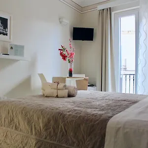 Triscele Glamour , Palermo Italia